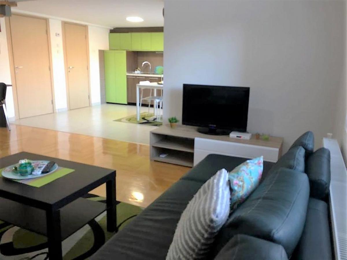 Regina'S Apartments Skopje Esterno foto