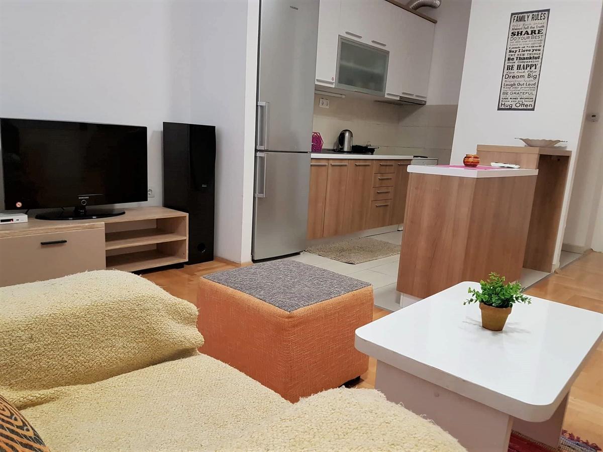 Regina'S Apartments Skopje Esterno foto
