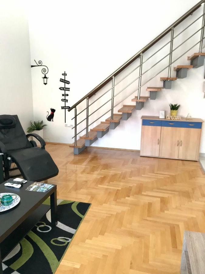 Regina'S Apartments Skopje Esterno foto